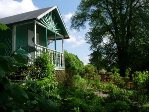 Garden colony house